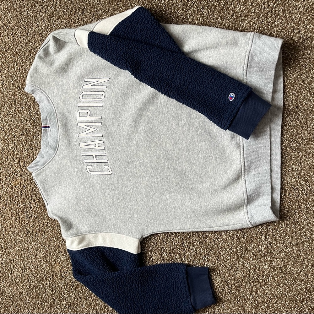 Mens medium Champion crew neck. Gray with blue sleeves